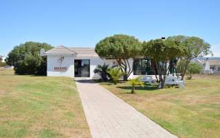 Mashie – Clubhouse-foremail