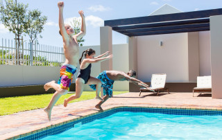 Swimming Pool 1-foremail