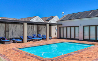 swimming-pool-foremail